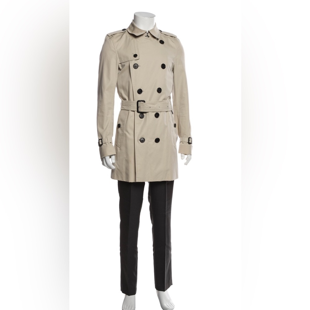 Burberry Trend Coat Only wore 3 times! This is the actual pictures of the coat!
